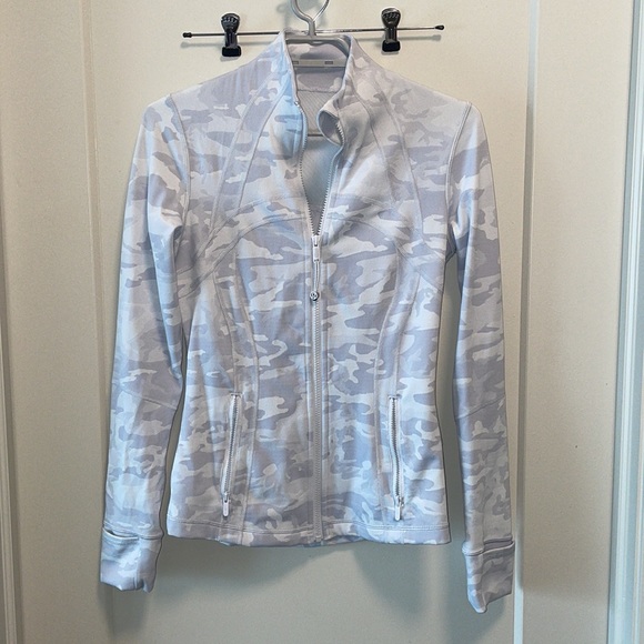 Lululemon Define Jacket - Picture 4 of 7